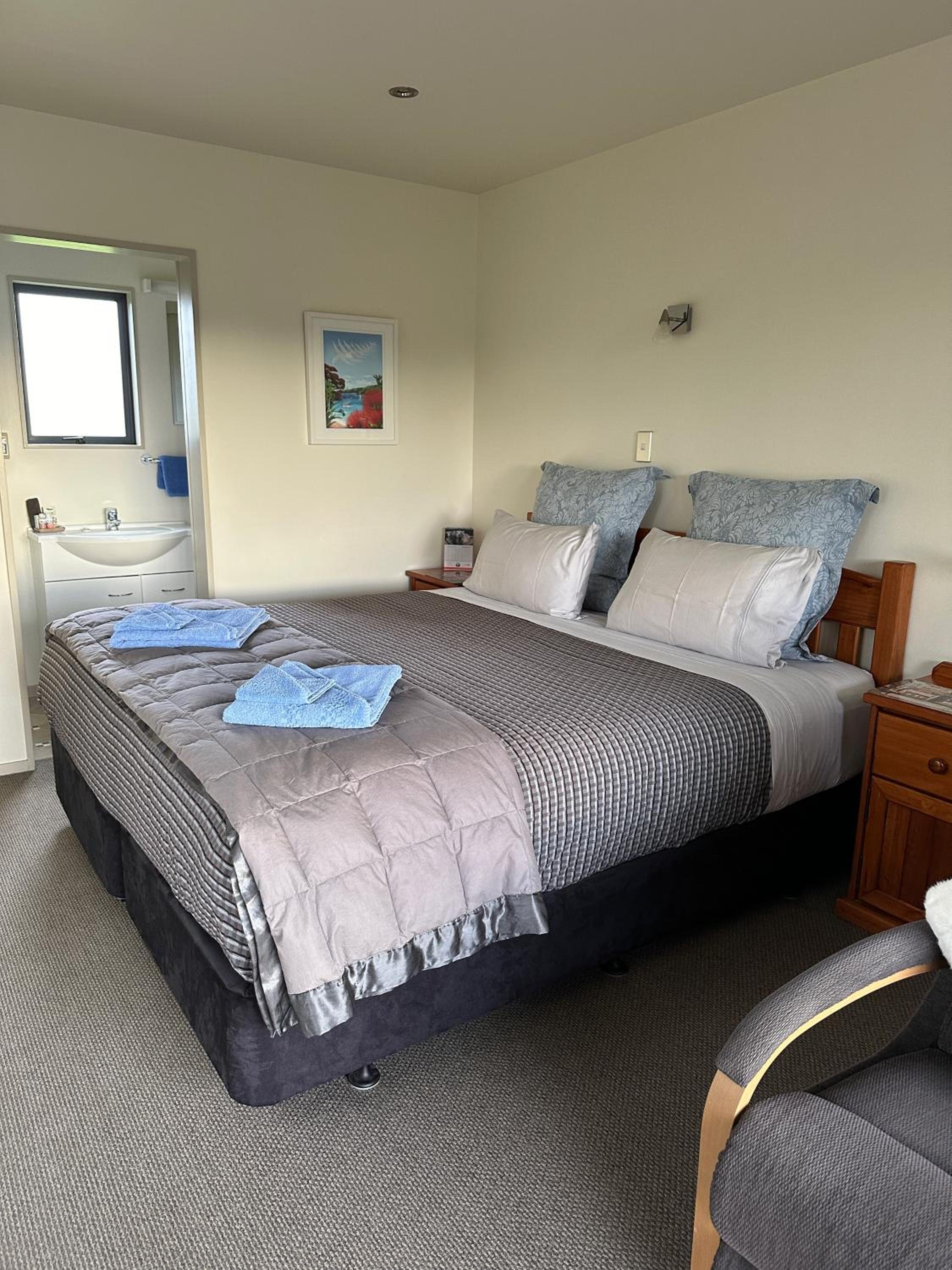 Bluebell Lodge and Cottage