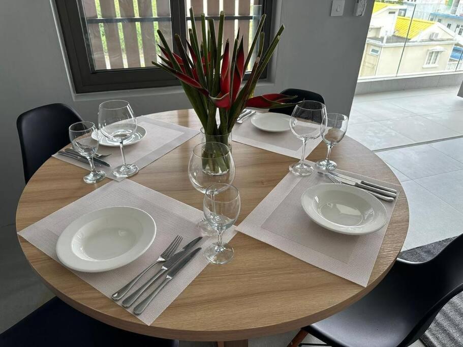 2 mins walk beachfront Seaview apartment view 5