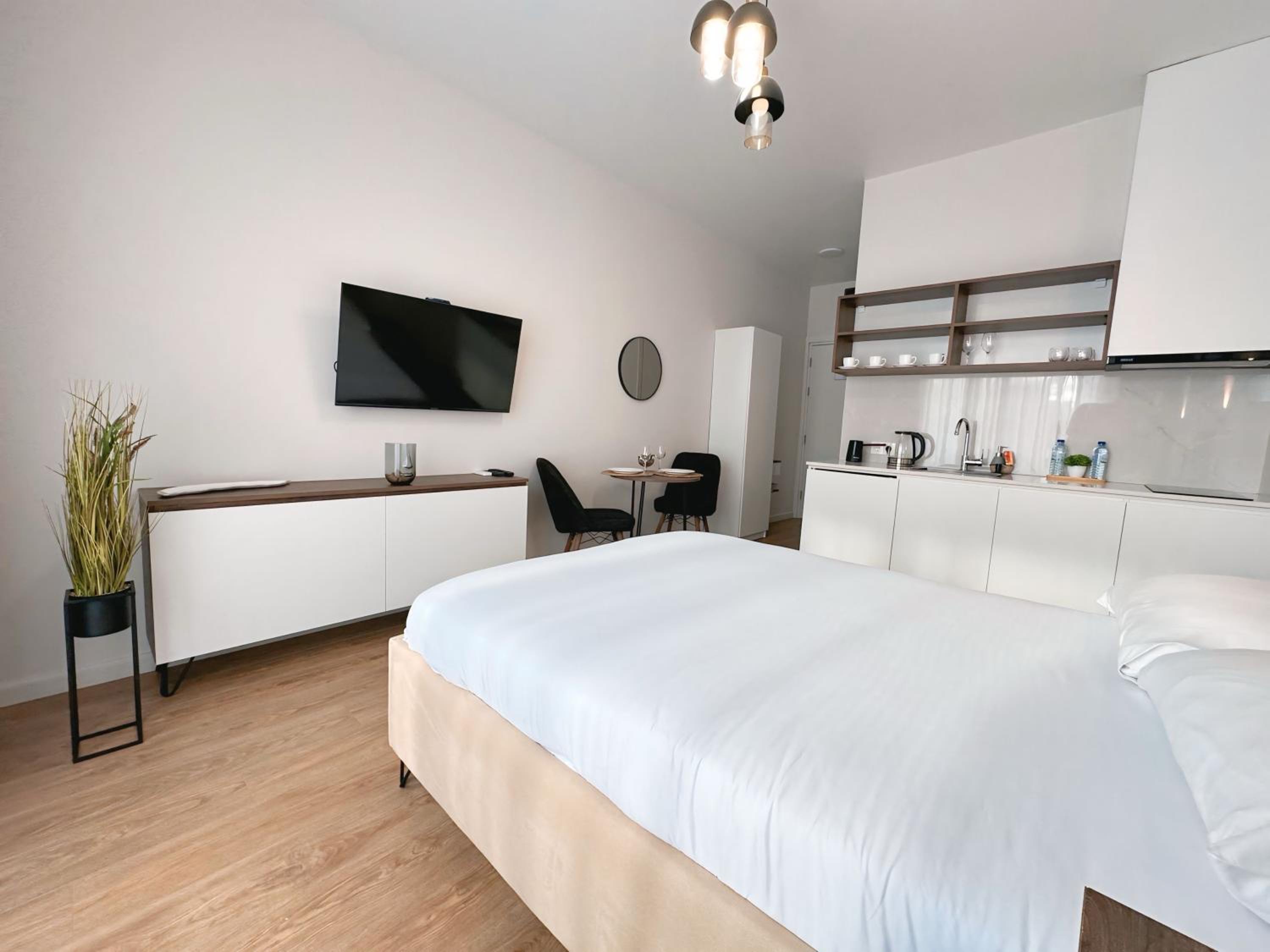 Business Studio near Grand Bellagio Casino view 4