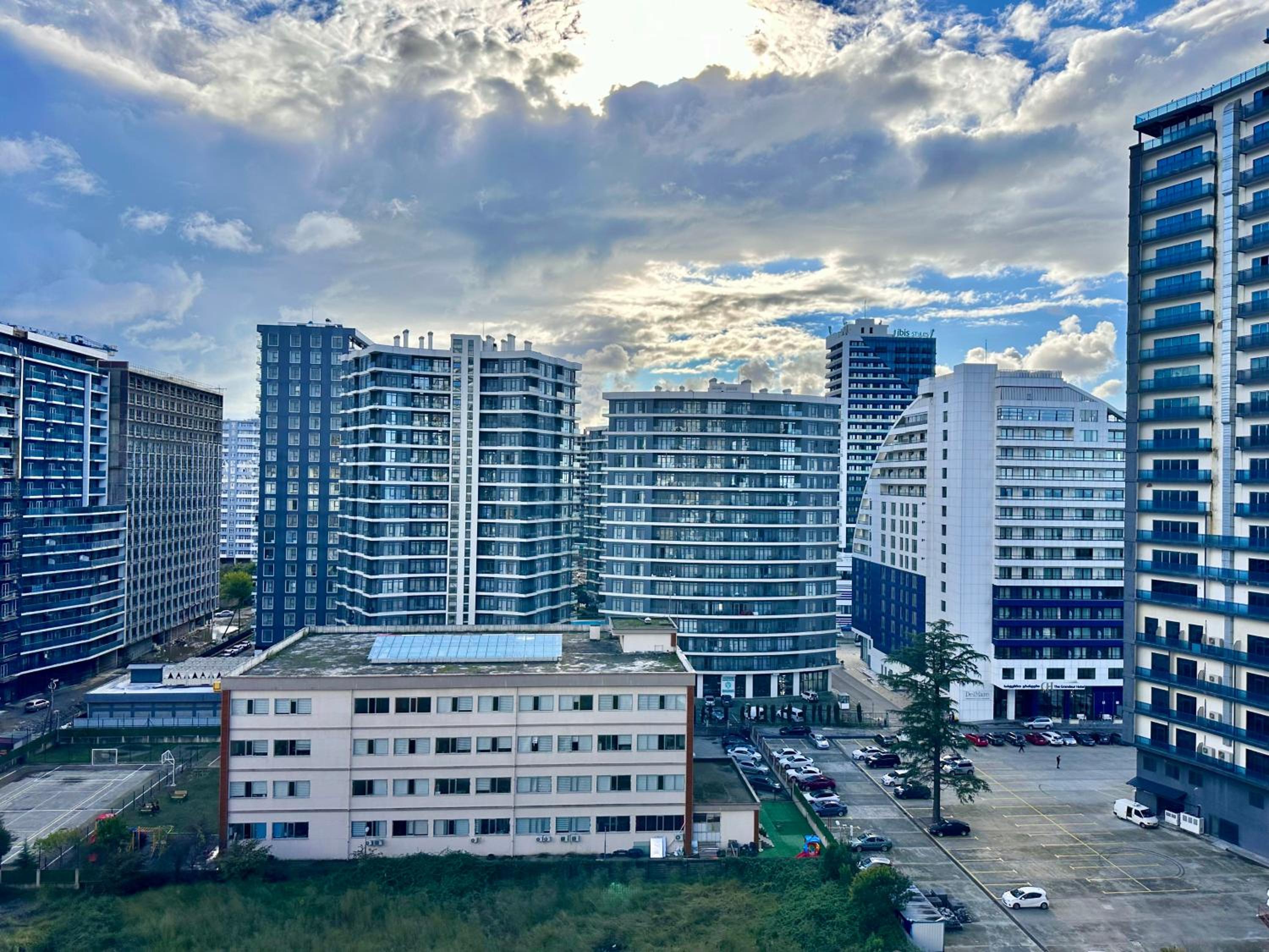 Business Studio near Grand Bellagio Casino view 3