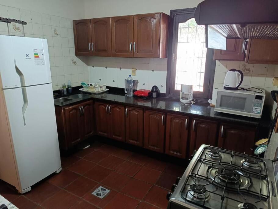 Casa entera con jardín en Luque!