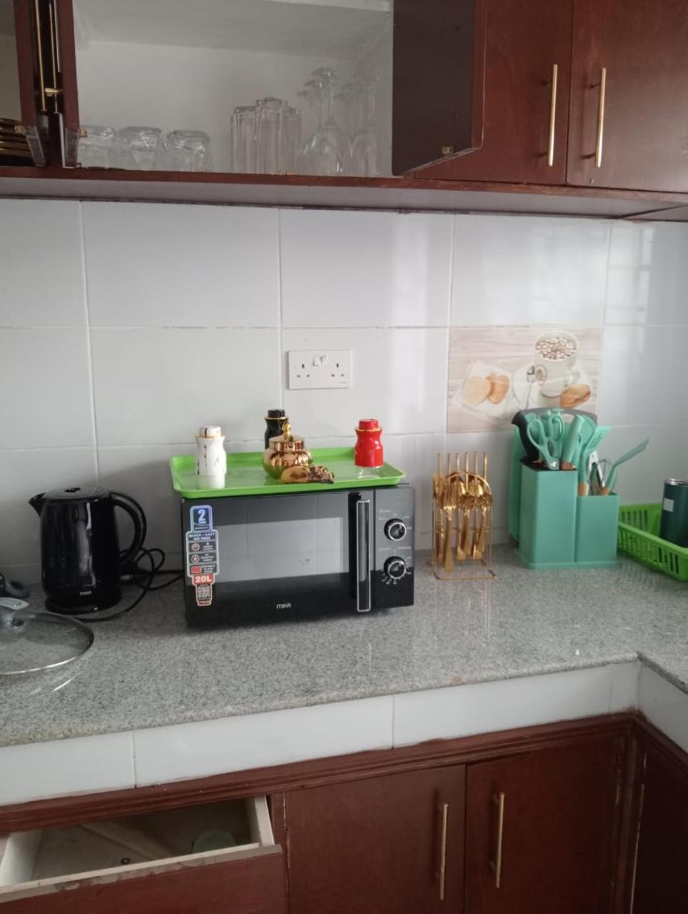 MM Homes - Two Bedroom Deluxe Apartment view 4