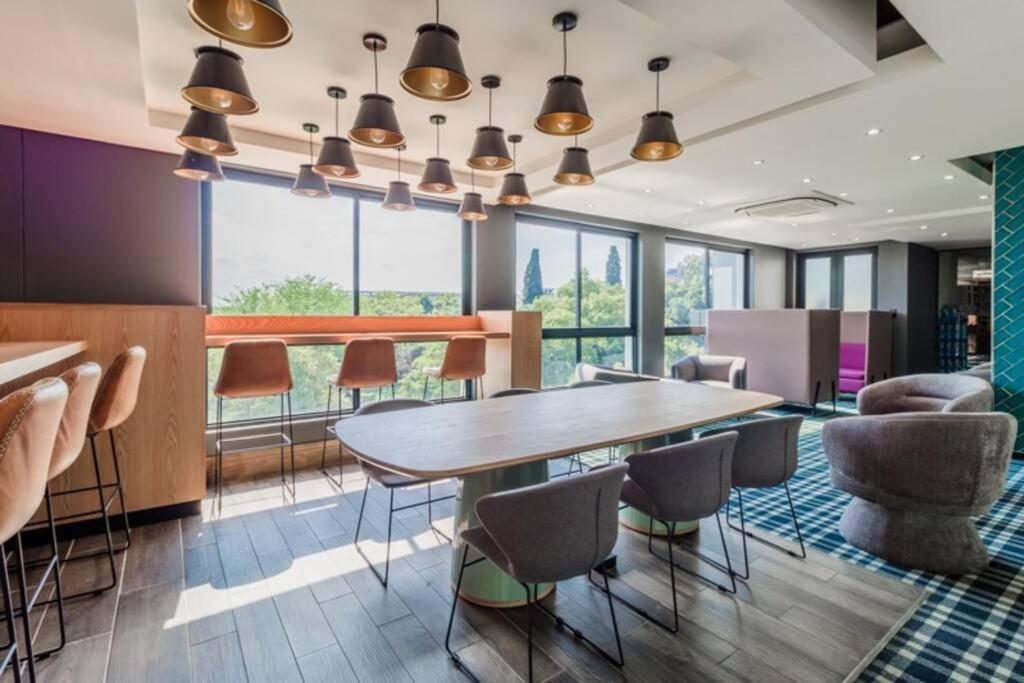 Lovely 1 Bedroom Apartment