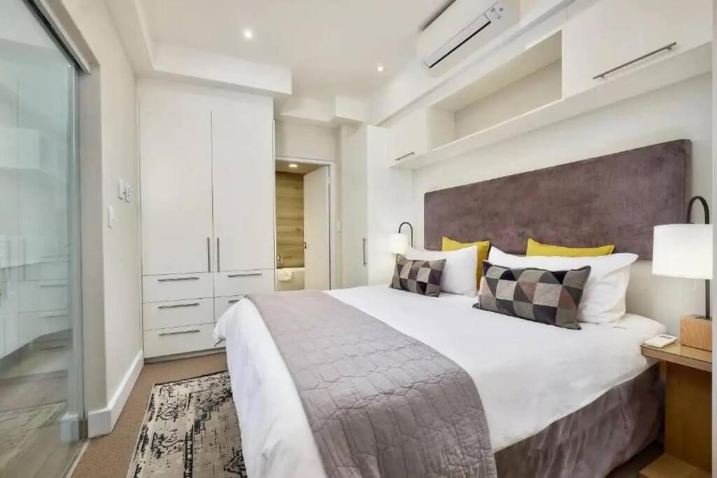 Lovely 1 Bedroom Apartment