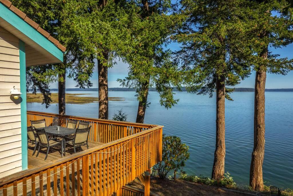 4BR waterfront home with beach access and views view 4