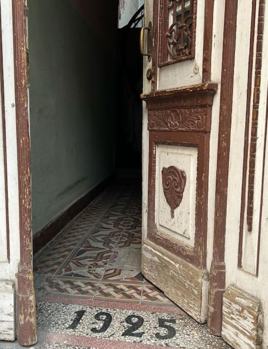 Harmony in History - Modern Flat with Vintage Charm