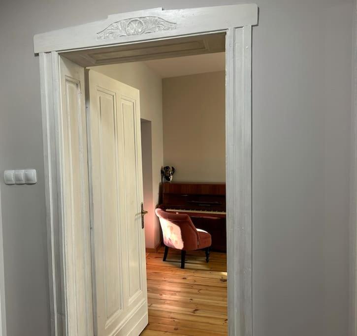Harmony in History - Modern Flat with Vintage Charm