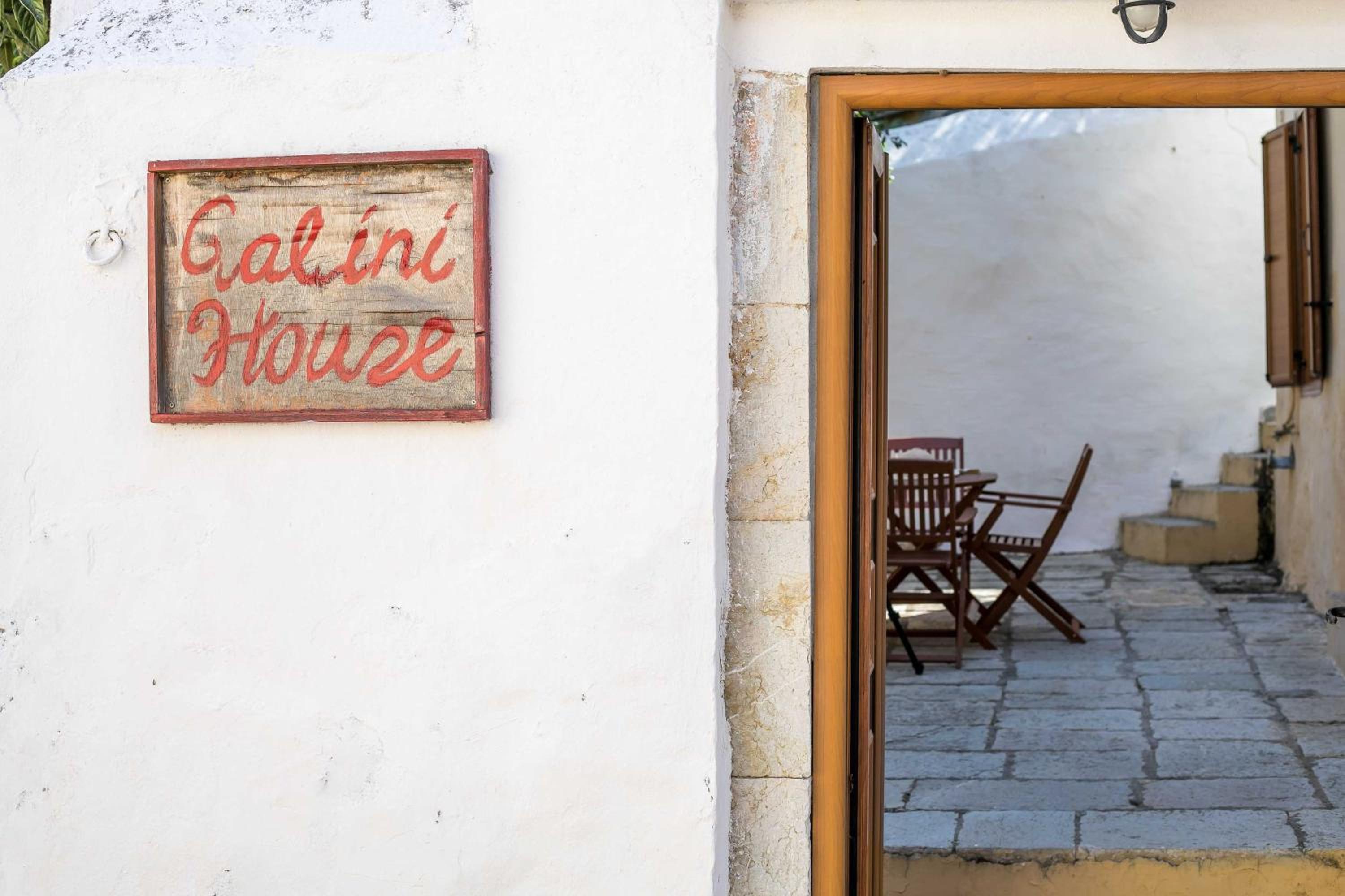 Galini Kali Strata en Symi — balance & terrace