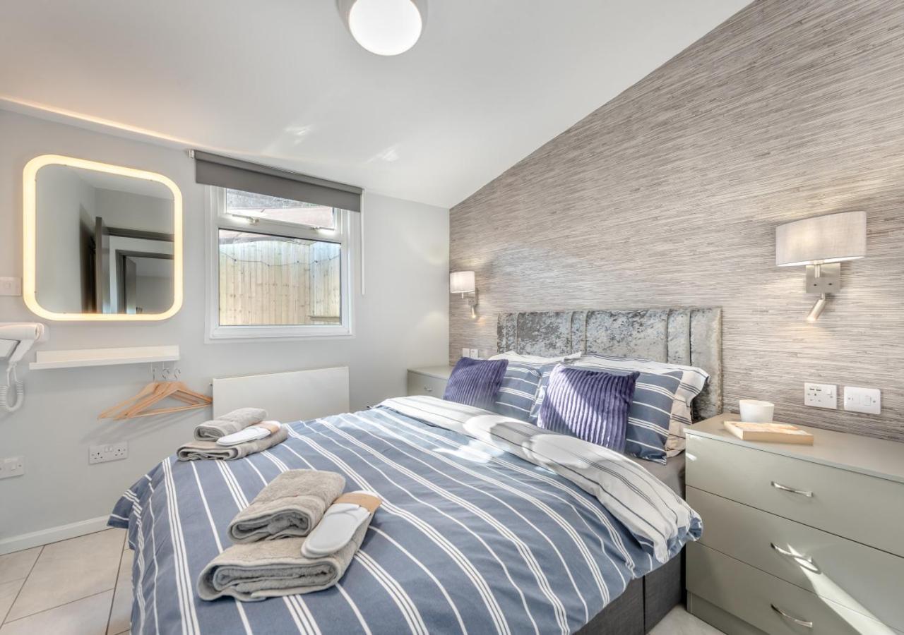 2 Bed in Llangain oc-g30185
