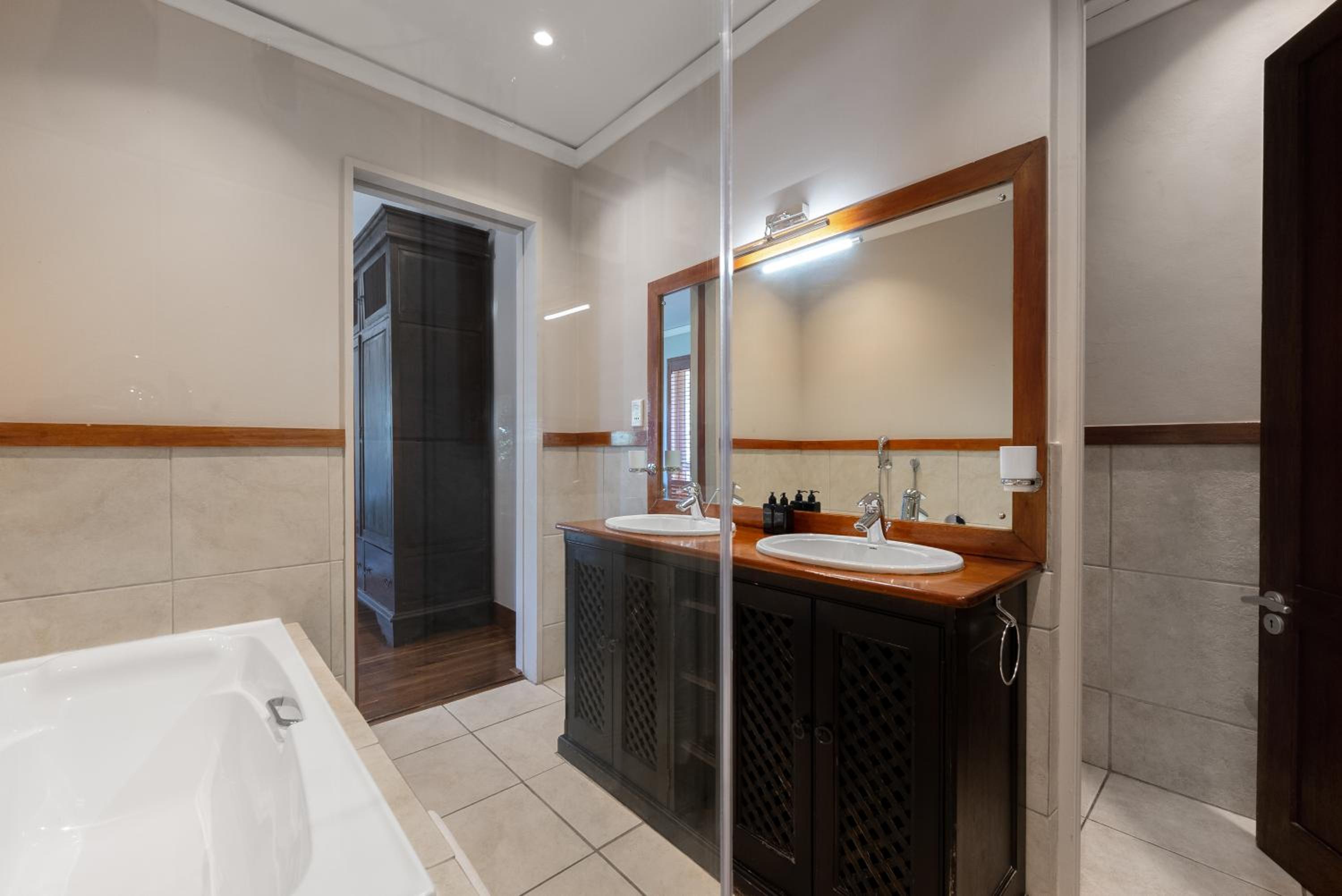 The Cape Bali Luxury Villa with Ocean Views in Camps Bay