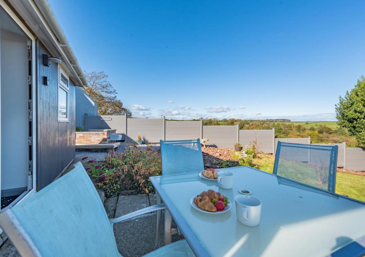 2 Bed in Llangain oc-g30185