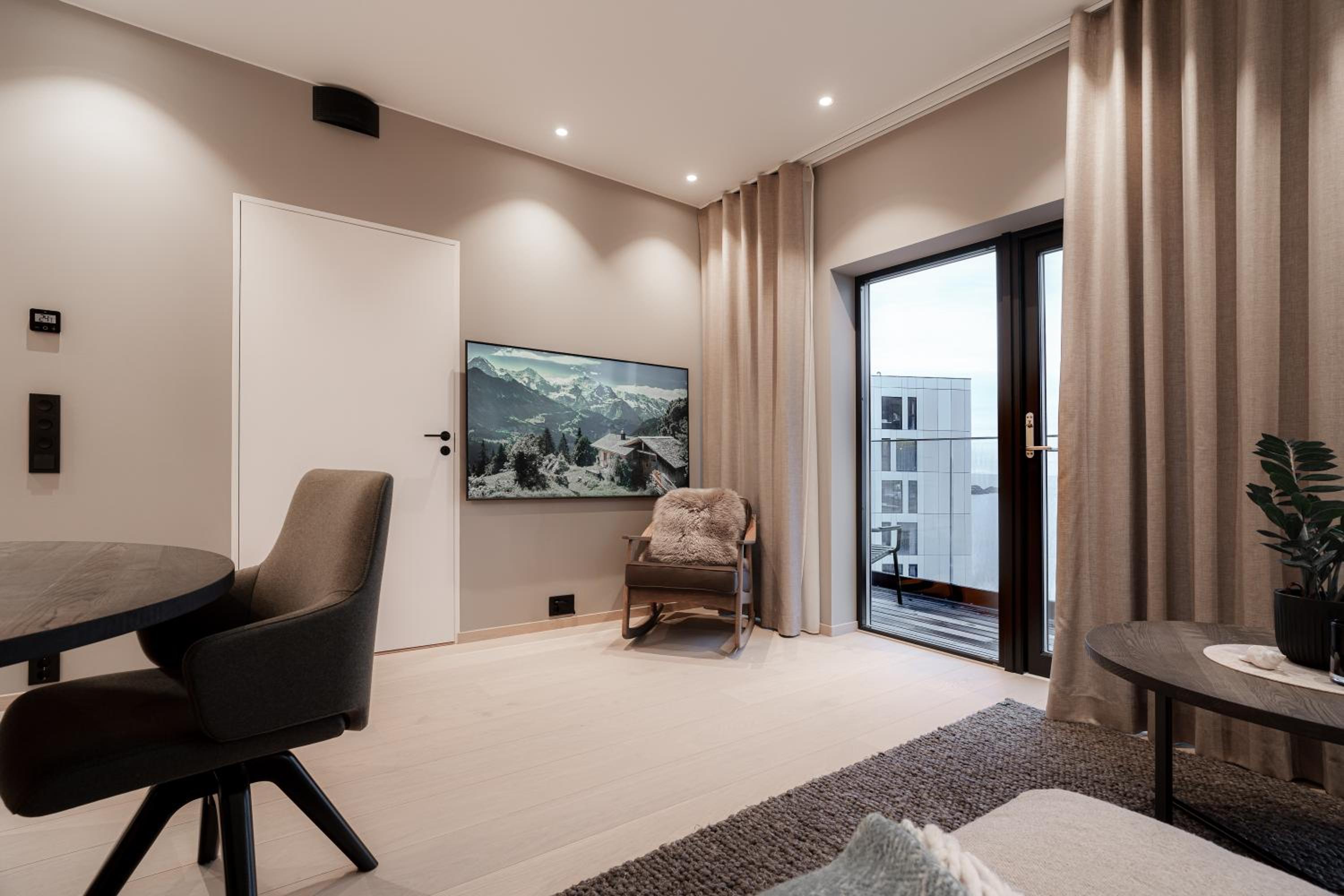Luxury penthouse apt with amazing views view 5