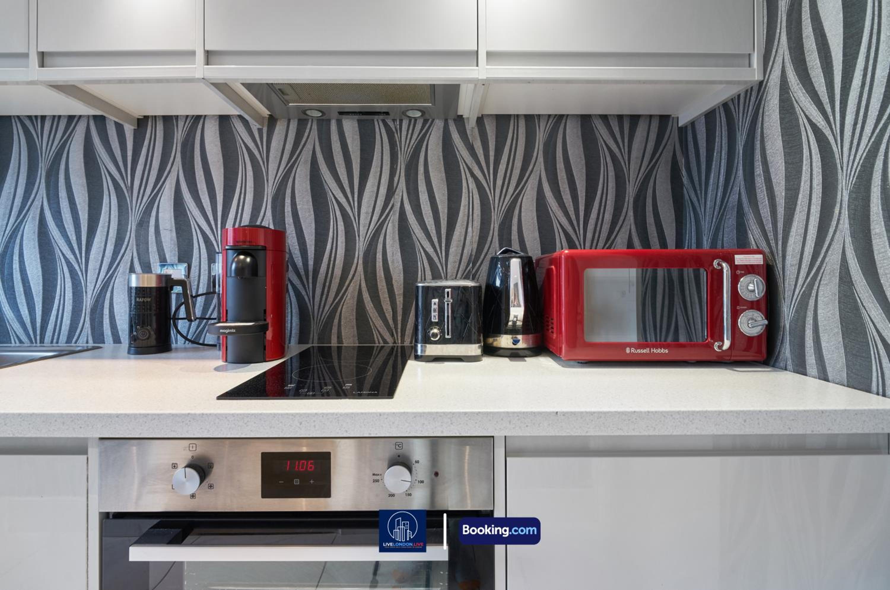 Last-Minute Offers l Sleeps Up to 3 l Flat 3 l Spectacular Studio Apartment by Live London Short Lets & Serviced Accommodation