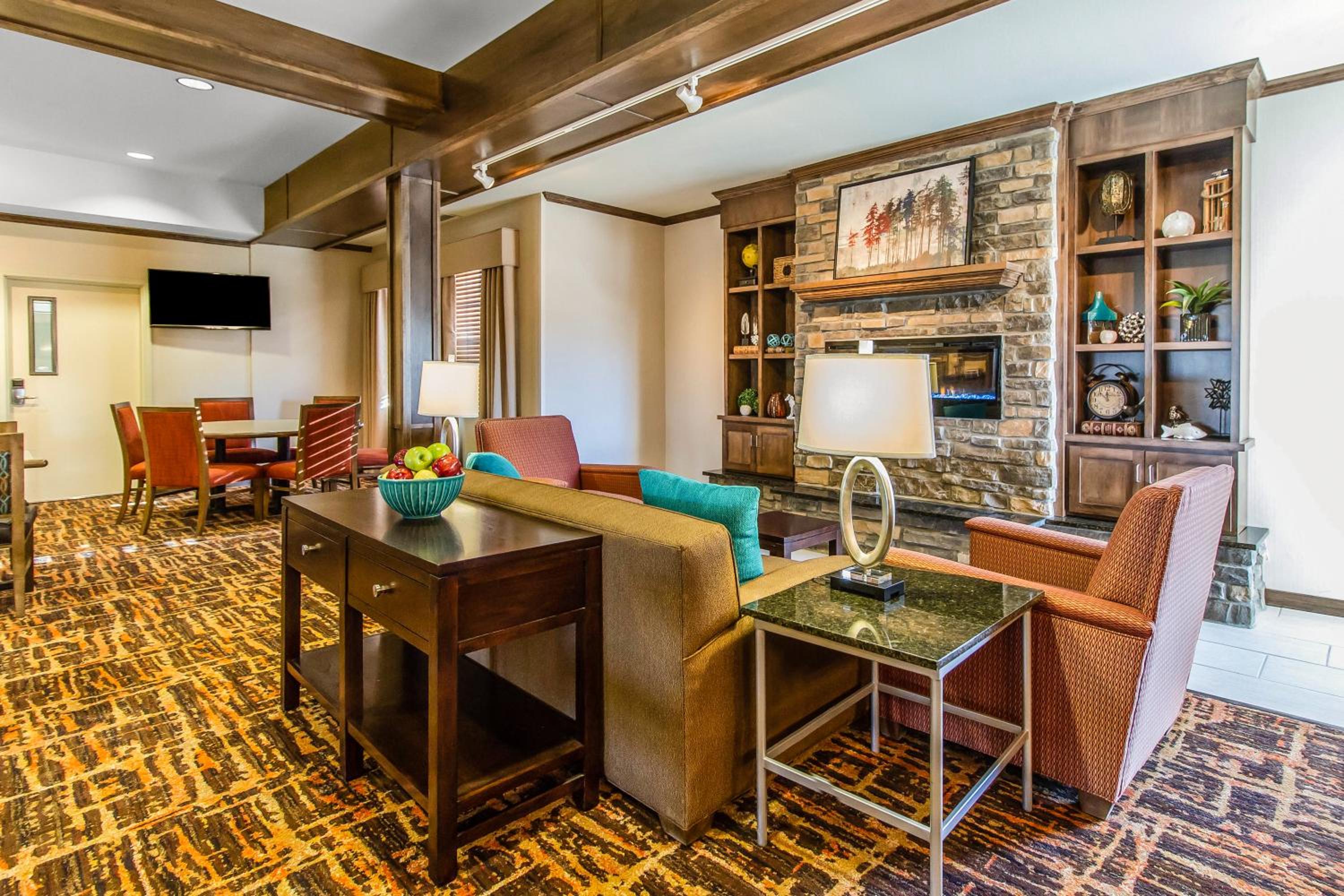 MainStay Suites Watford City - Event Center