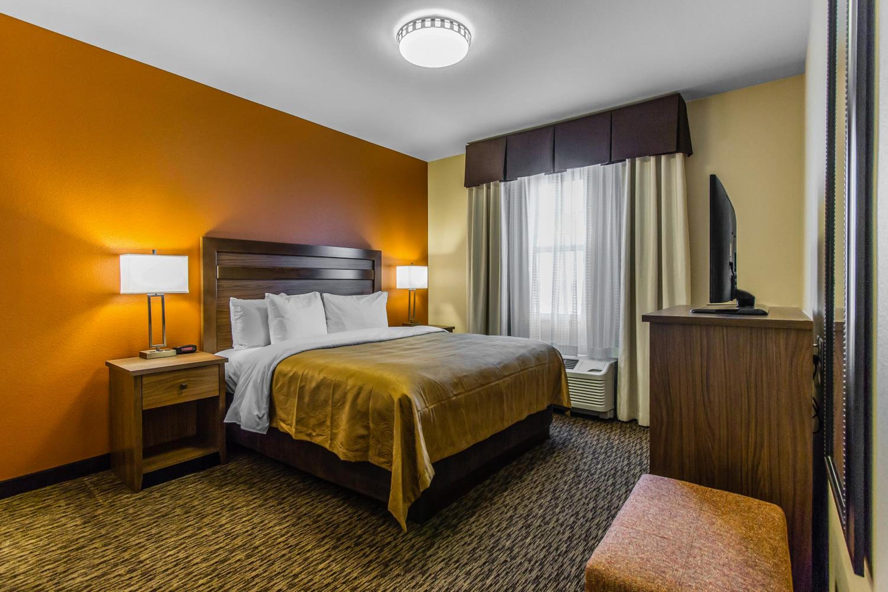 MainStay Suites Watford City - Event Center