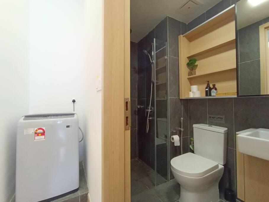 COL 29B Cozy Studio with KLCC Balcony View