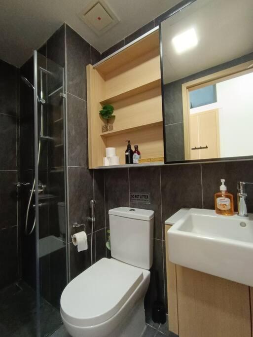 COL 29B Cozy Studio with KLCC Balcony View