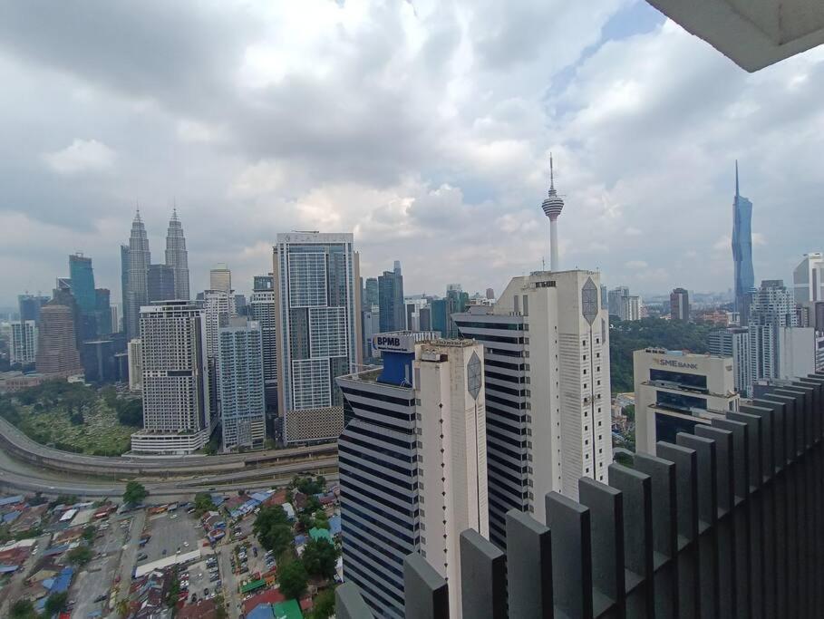 COL 30A Super Balcony KLCC KL Tower View