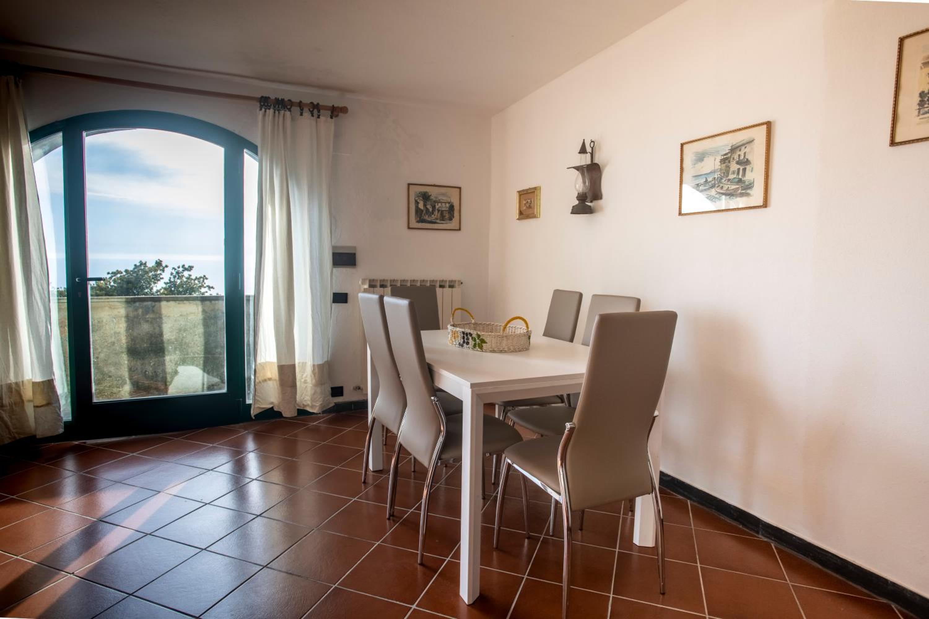 079new - La Villa storica Il Vigneto 45A, 7 minuti dal mare - Parcheggio privato GRATIS view 3