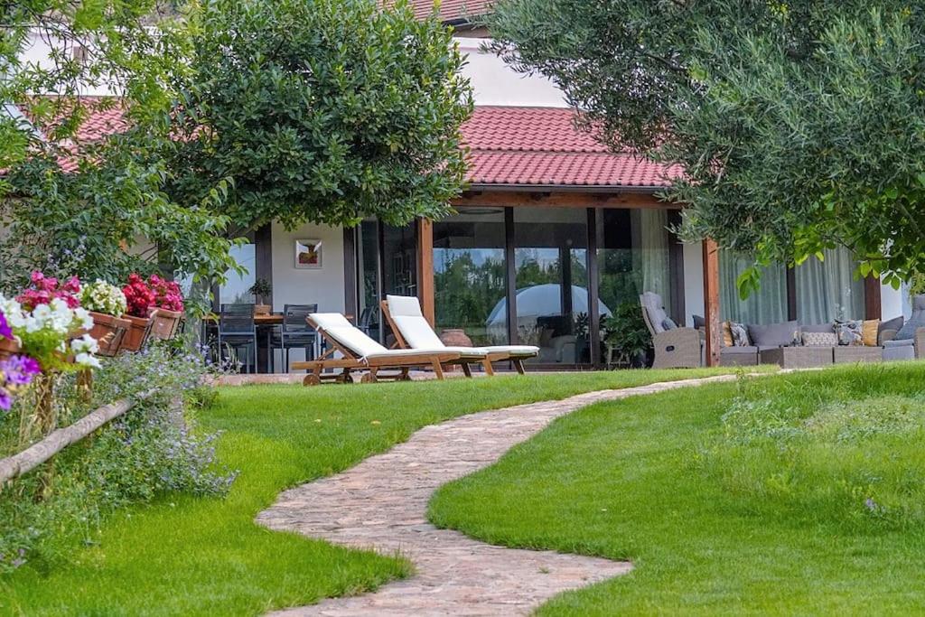 Villa Jardines de Guara
