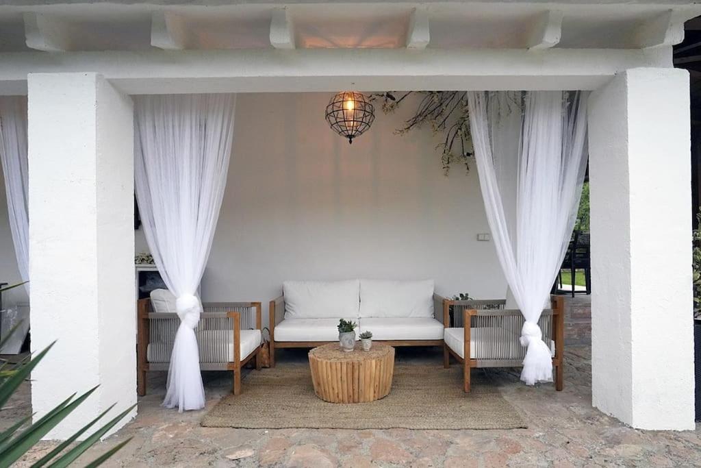Villa Jardines de Guara