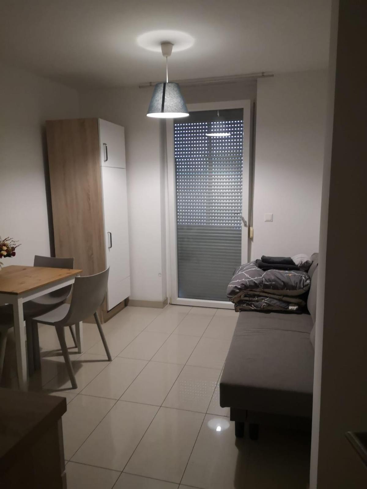 Vienna Danube Garden Apartment 22