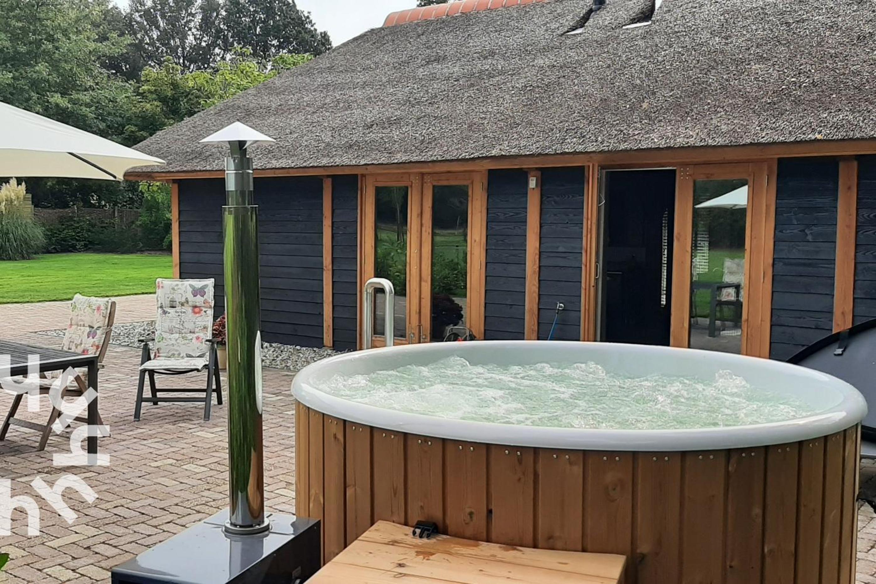 OV575 - Landelijk gelegen 2P vakantiehuis met hottub in Sint-Jansklooster view 2