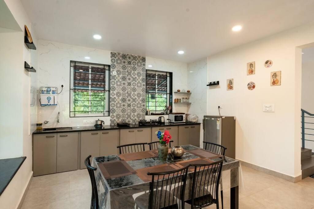 A spacious 4bhk villa with a pool view 4