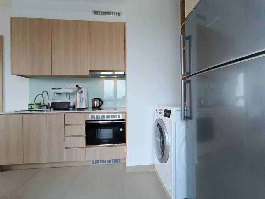 COL 31A 1Bedroom Balcony Infinity Pool KLCC View