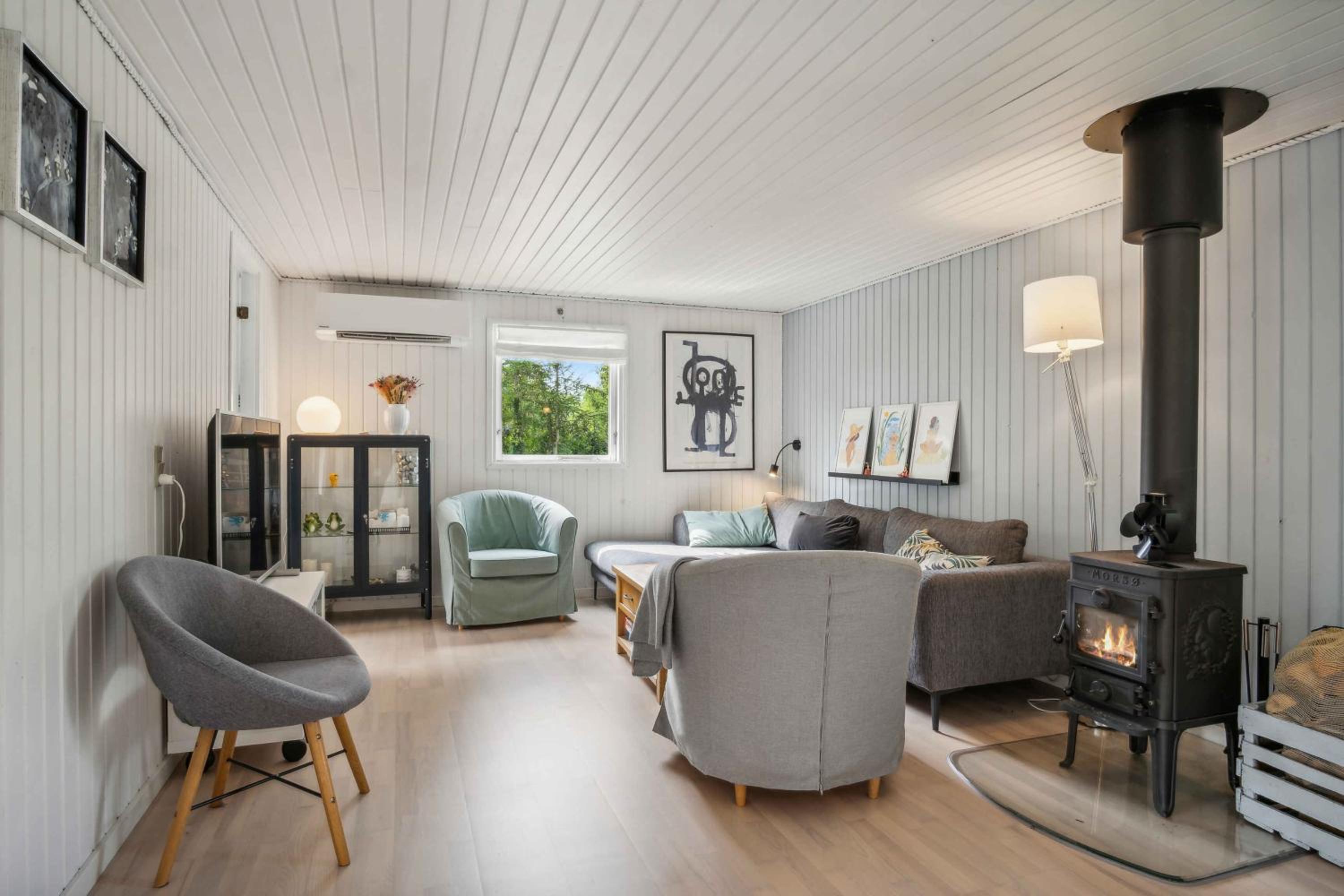Lovely Cottage In Pøt Strandby