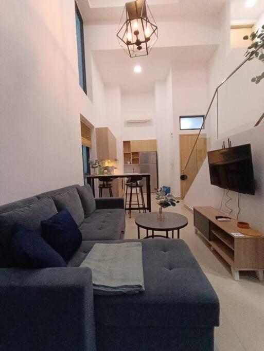 COL 11A Deluxe 1 Bedroom Duplex Infinity Pool