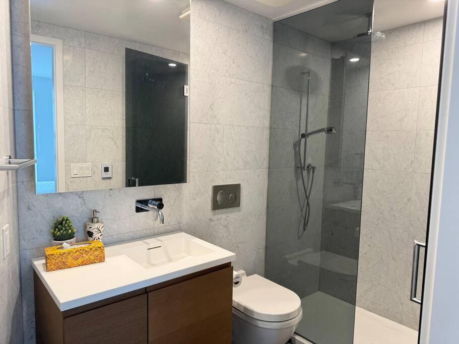 Elegant Luxury Condo & Stunning Views