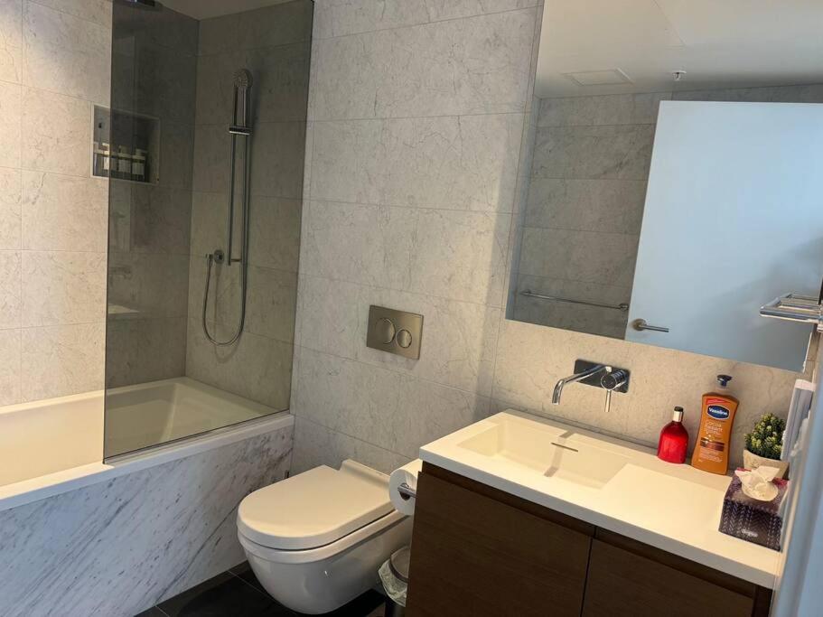 Elegant Luxury Condo & Stunning Views