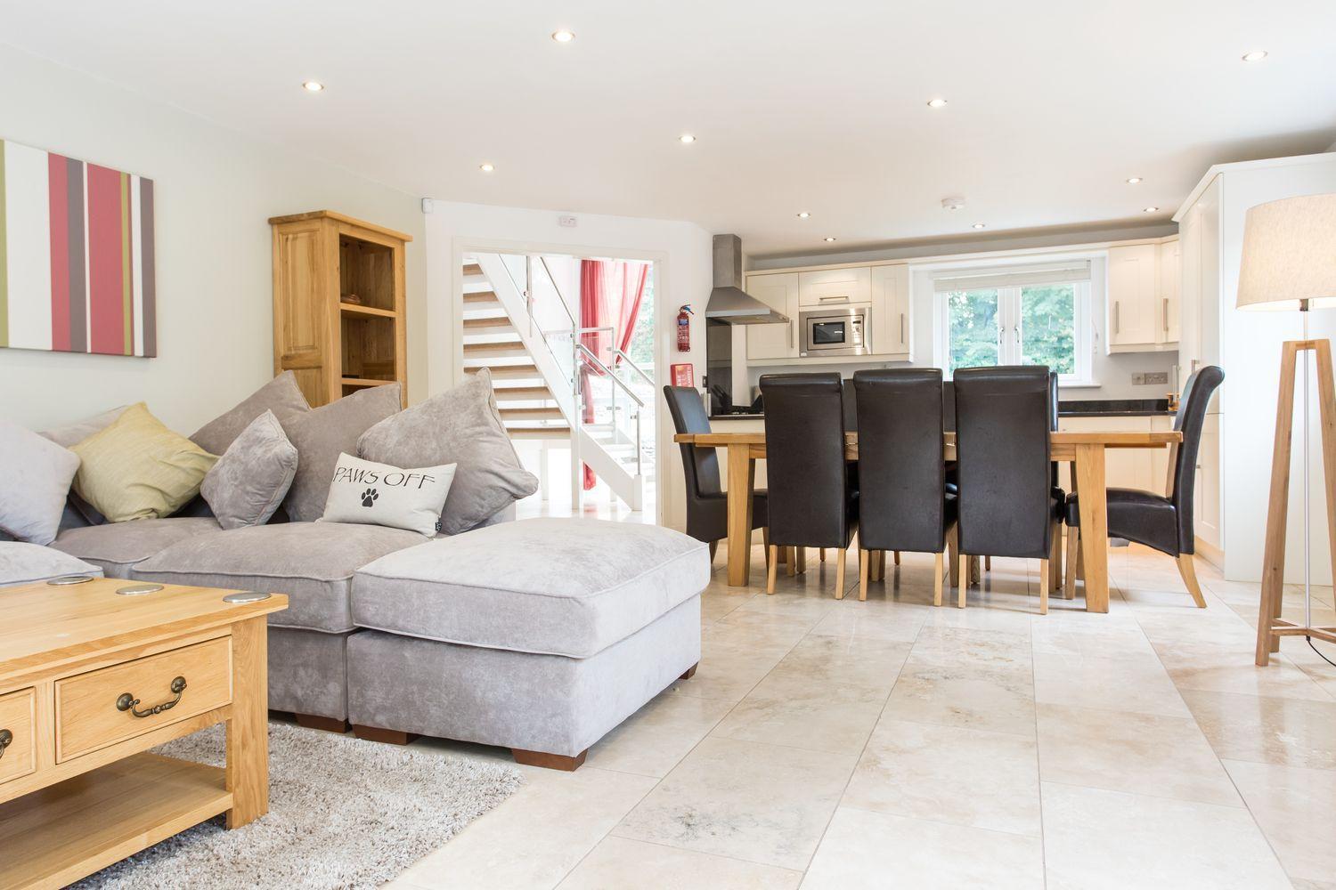 Trewhiddle Retreat V18 by Together Travel - Luxury 4-Bedroom Villa view 2