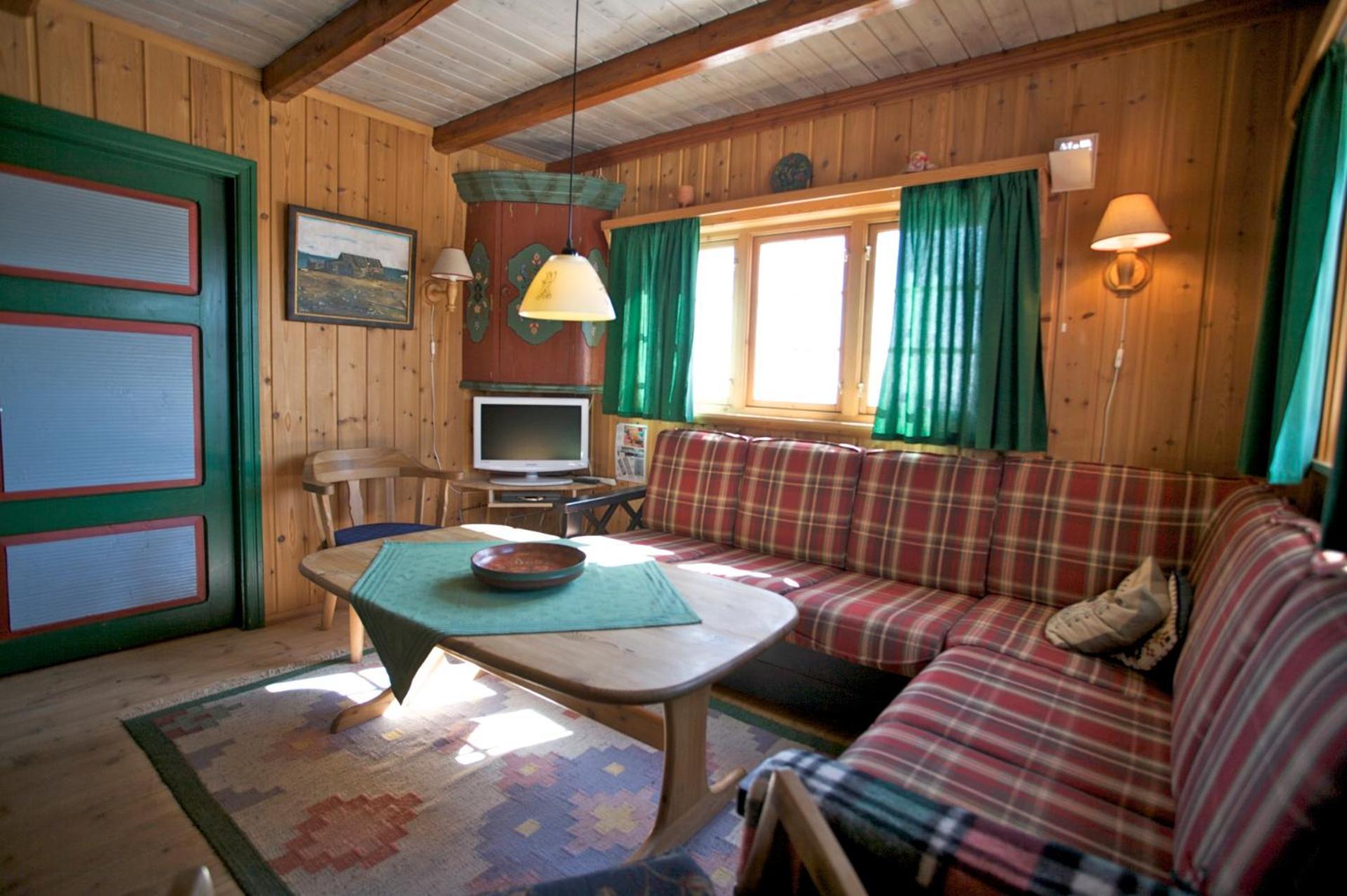Old Cabin Vibe, Perfect For Families Or Couples view 2