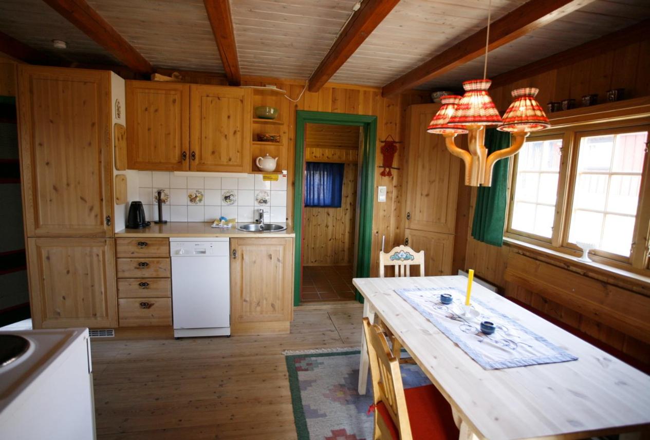 Old Cabin Vibe, Perfect For Families Or Couples view 5