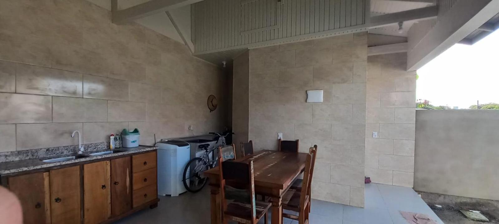 Casa com piscina A 250 METROS DA PRAIA de Canto Grande BOMBINHAS