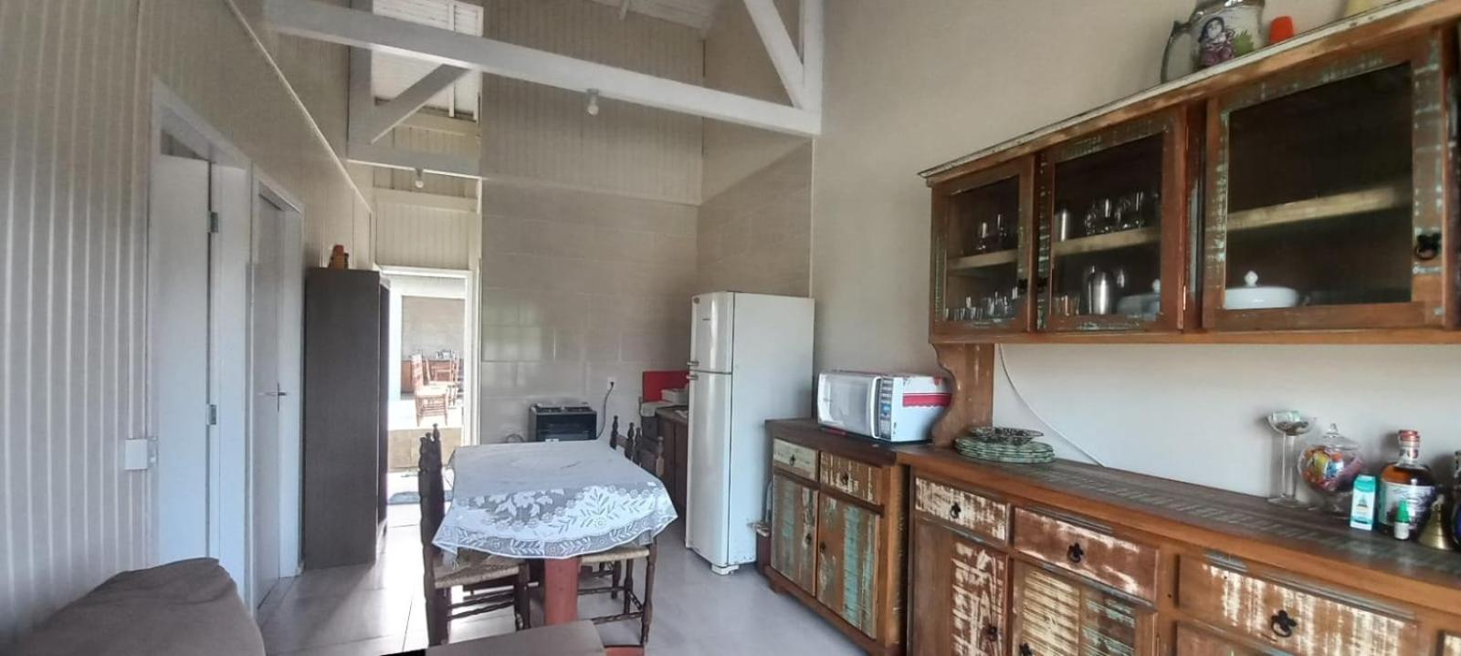 Casa com piscina A 250 METROS DA PRAIA de Canto Grande BOMBINHAS
