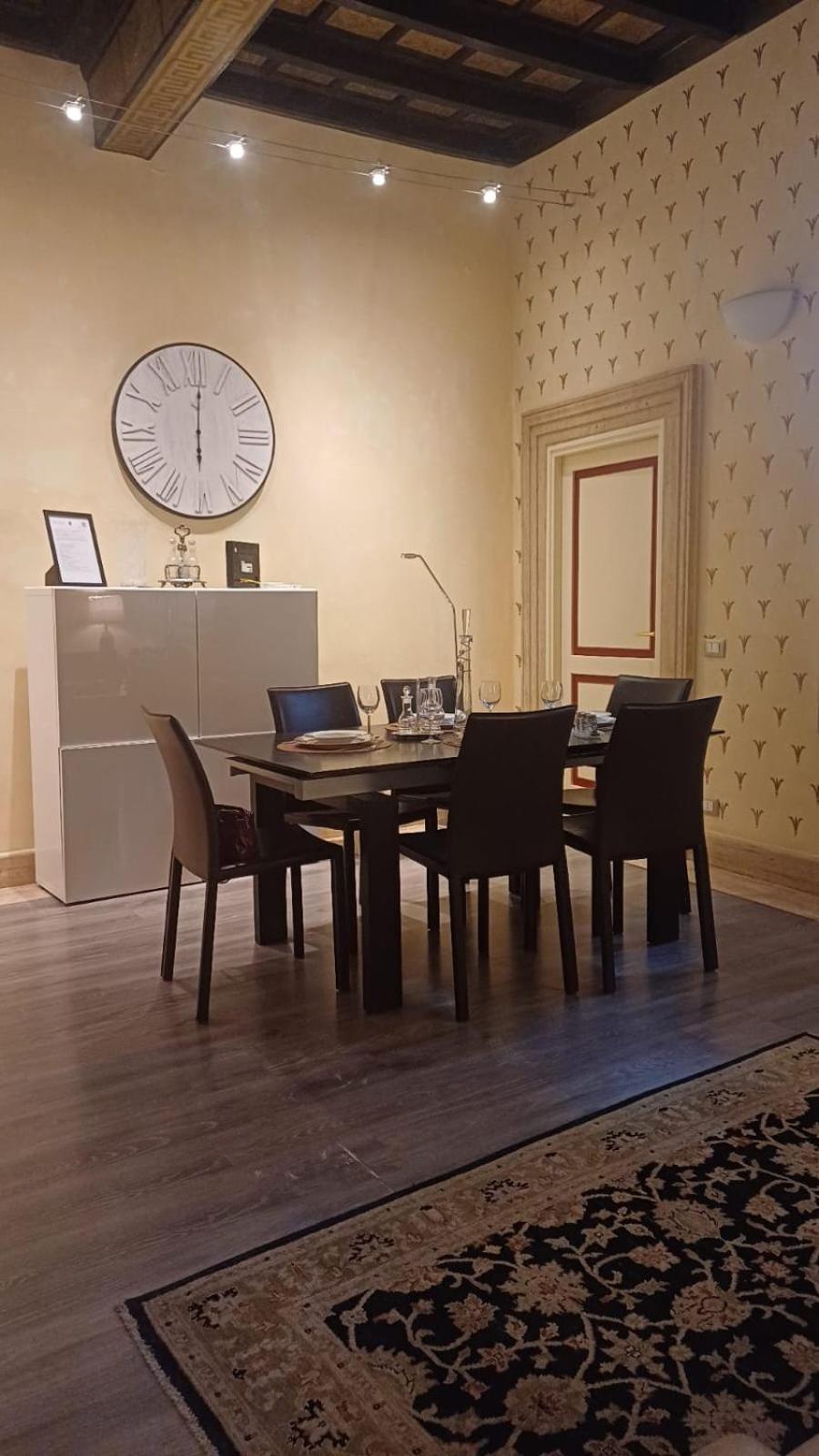 NSM 71VIADELCORSO Luxury Home