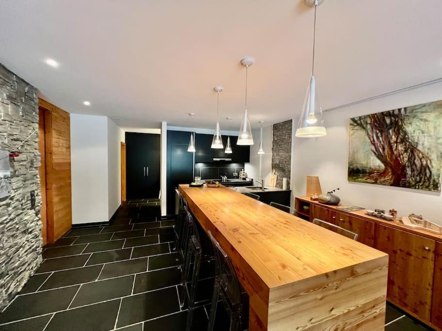 Le Bouquetin l Ski-out l Sauna