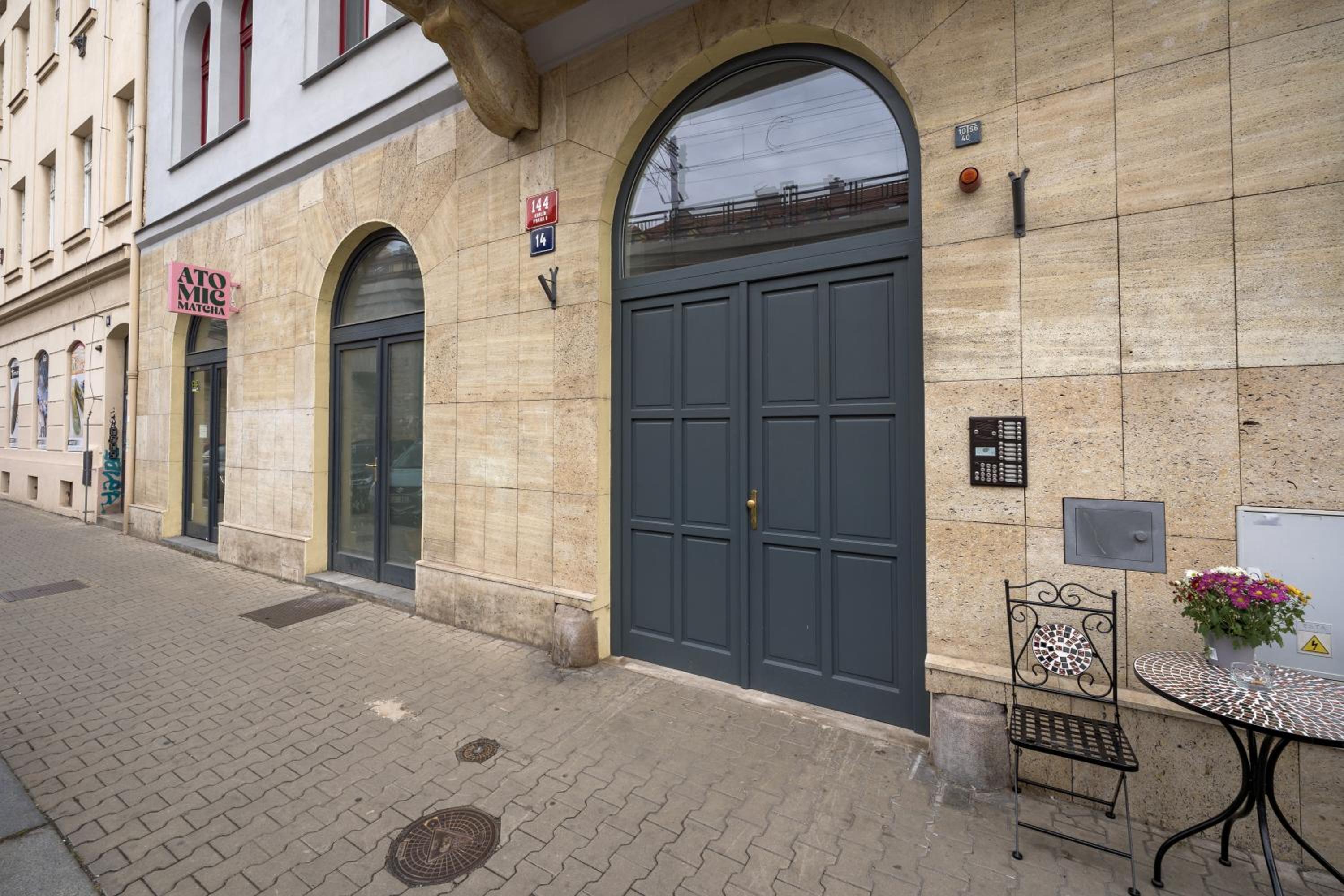 Prague Days - Loft Studio with Terrace in Karlín