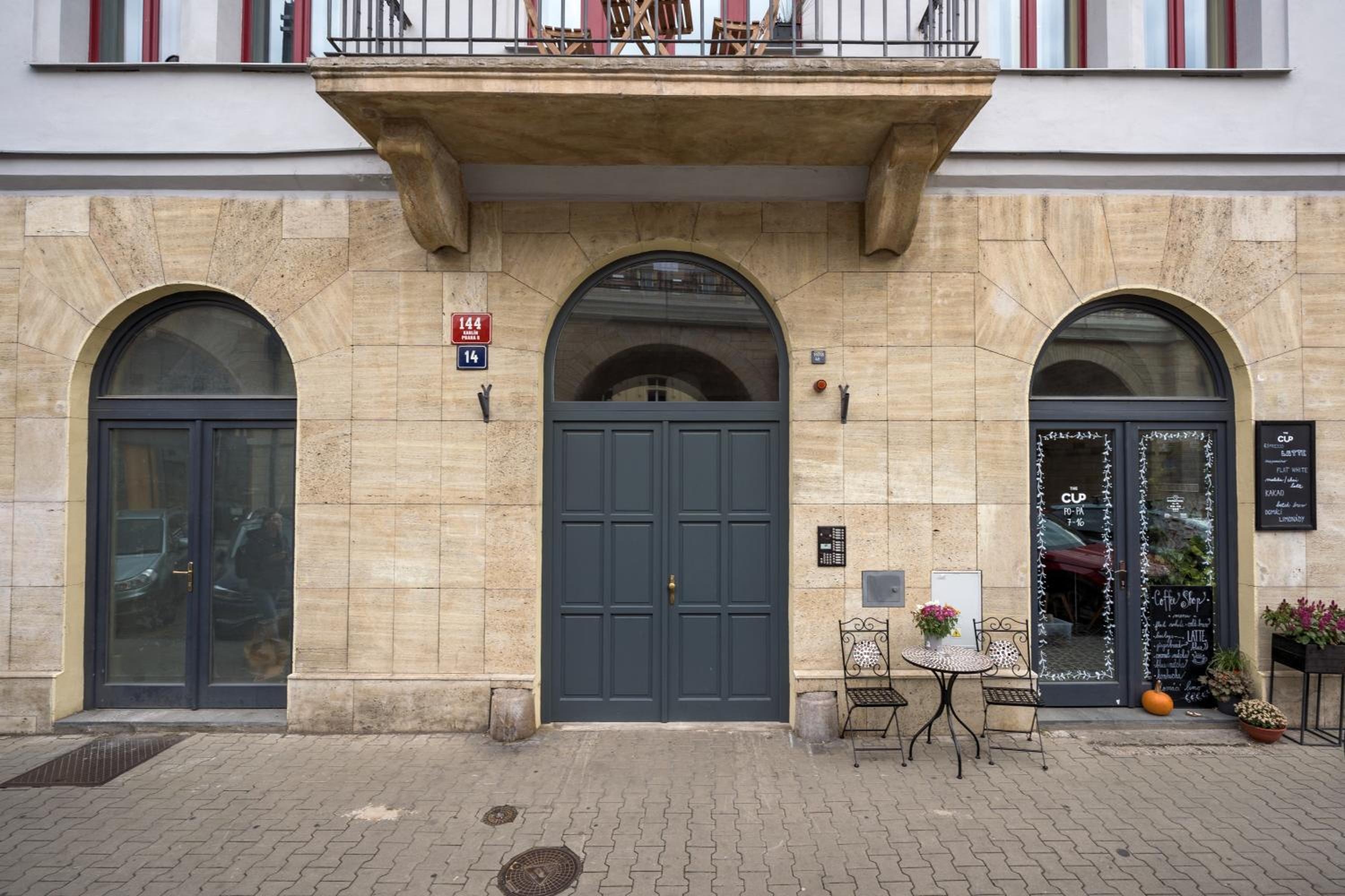 Prague Days - Loft Studio with Terrace in Karlín