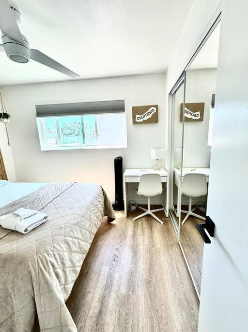 2 Bedrooms 5 minutes to the beach restaurants in San Dieo view 5