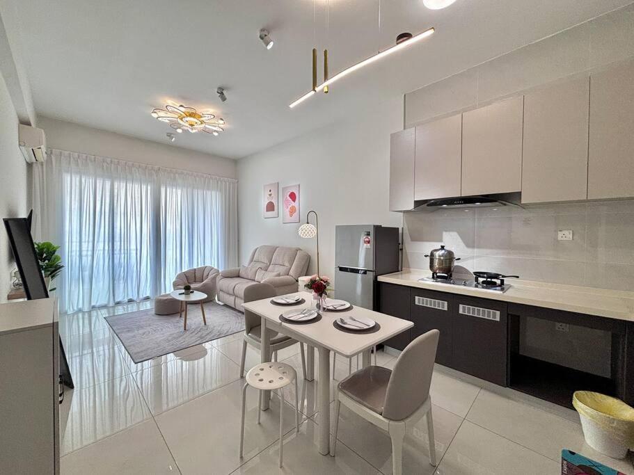 Dangabay CozySeaview 2Bed 3-4Pax AcessMall