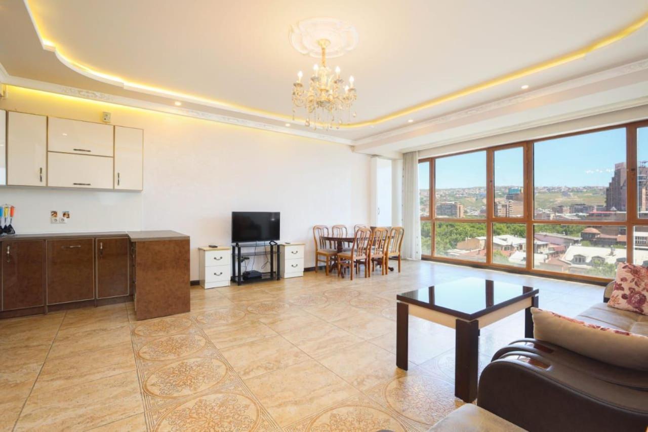 2 Bedroom Large apartment with Great view
