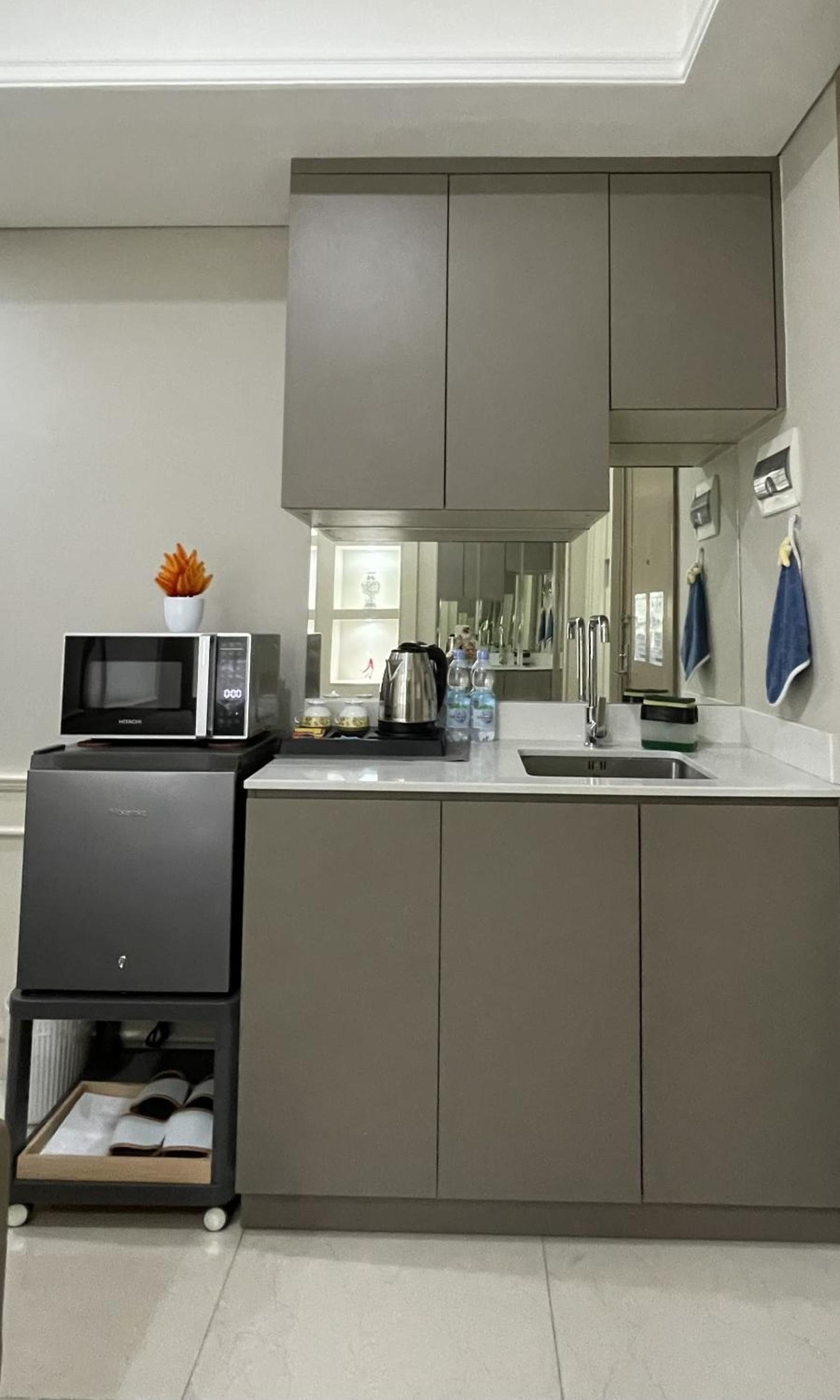 Studio Sea View Apartment at Gold Coast PIK by MYsweethome