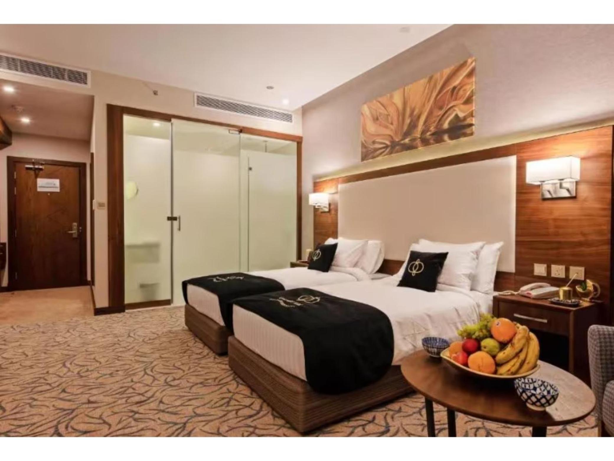 Sunday Emerald Hotel
