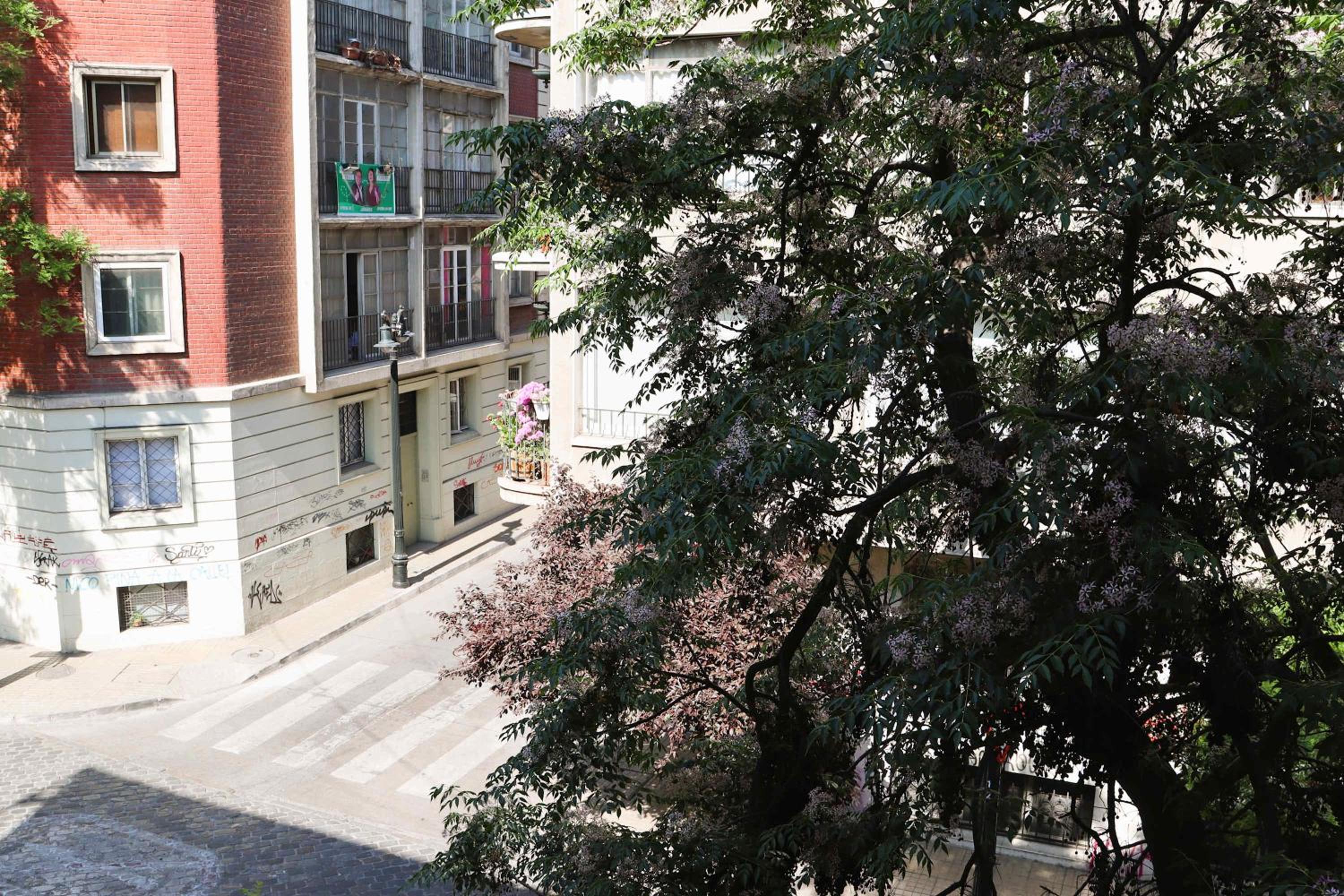 HOM l Wifi AirAcond Historia Vida Museos Lastarria