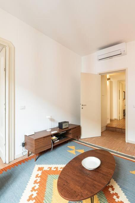 Spacious One bedroom Moscova - Mirable PM
