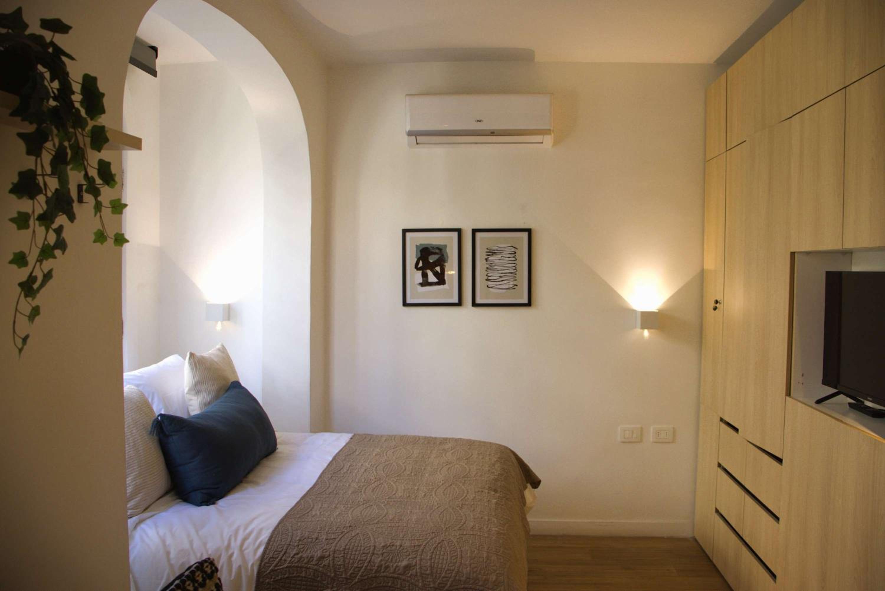 HOM l Wifi AirAcond Historia Vida Museos Lastarria